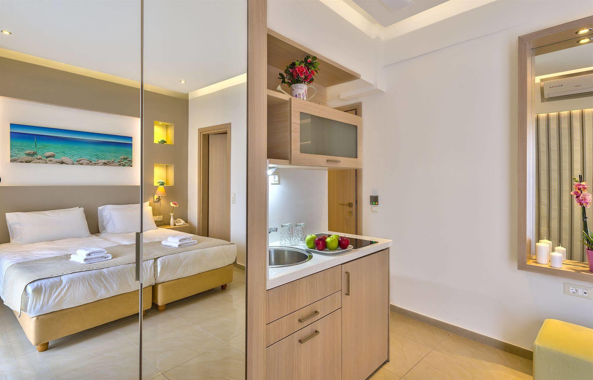 Leonidas Hotel & Apartments Rethymno  Exterior photo